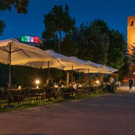 Affittacamere Arcobaleno San Leo Eksteriør bilde